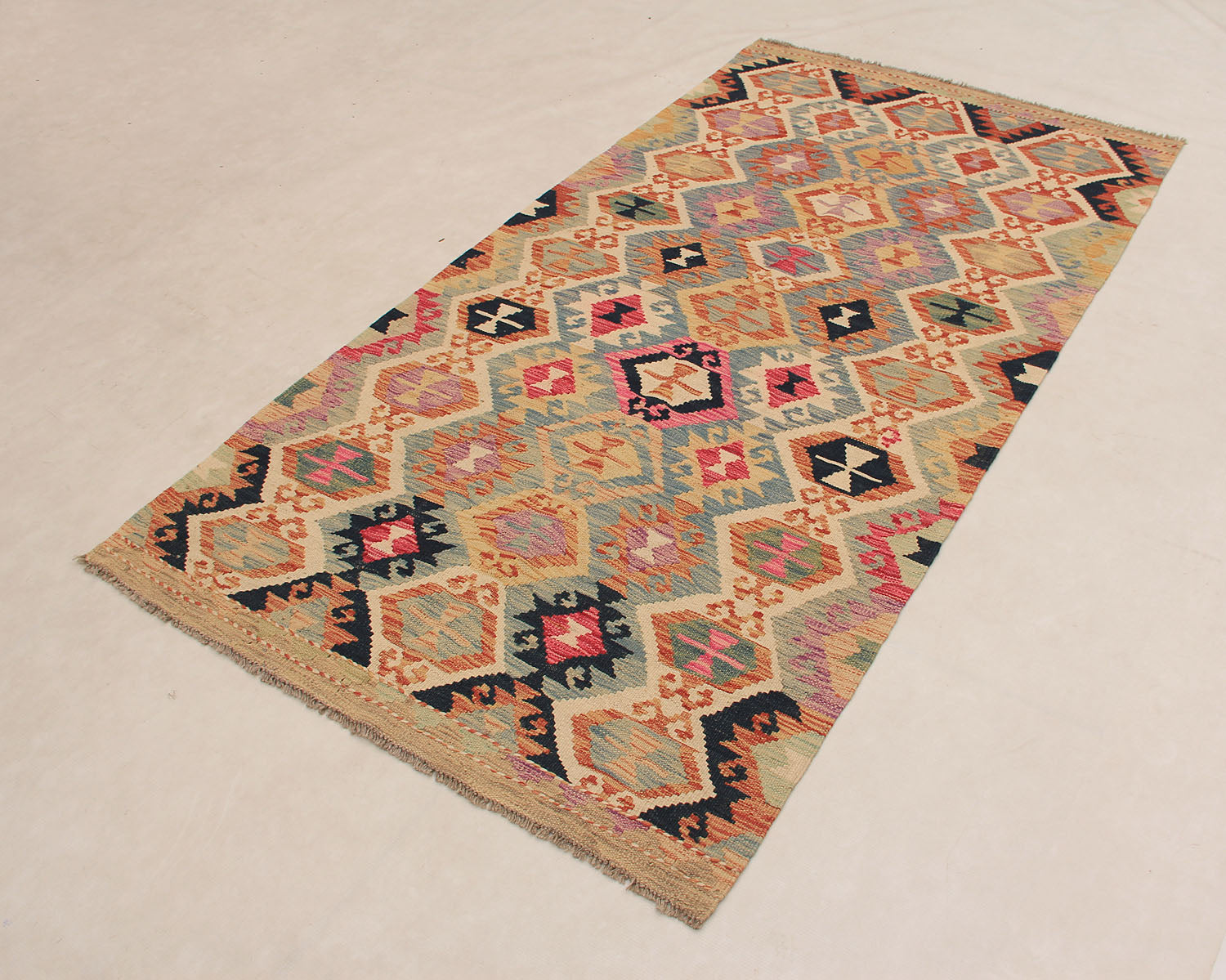 VEGGIE DYE KILIMS