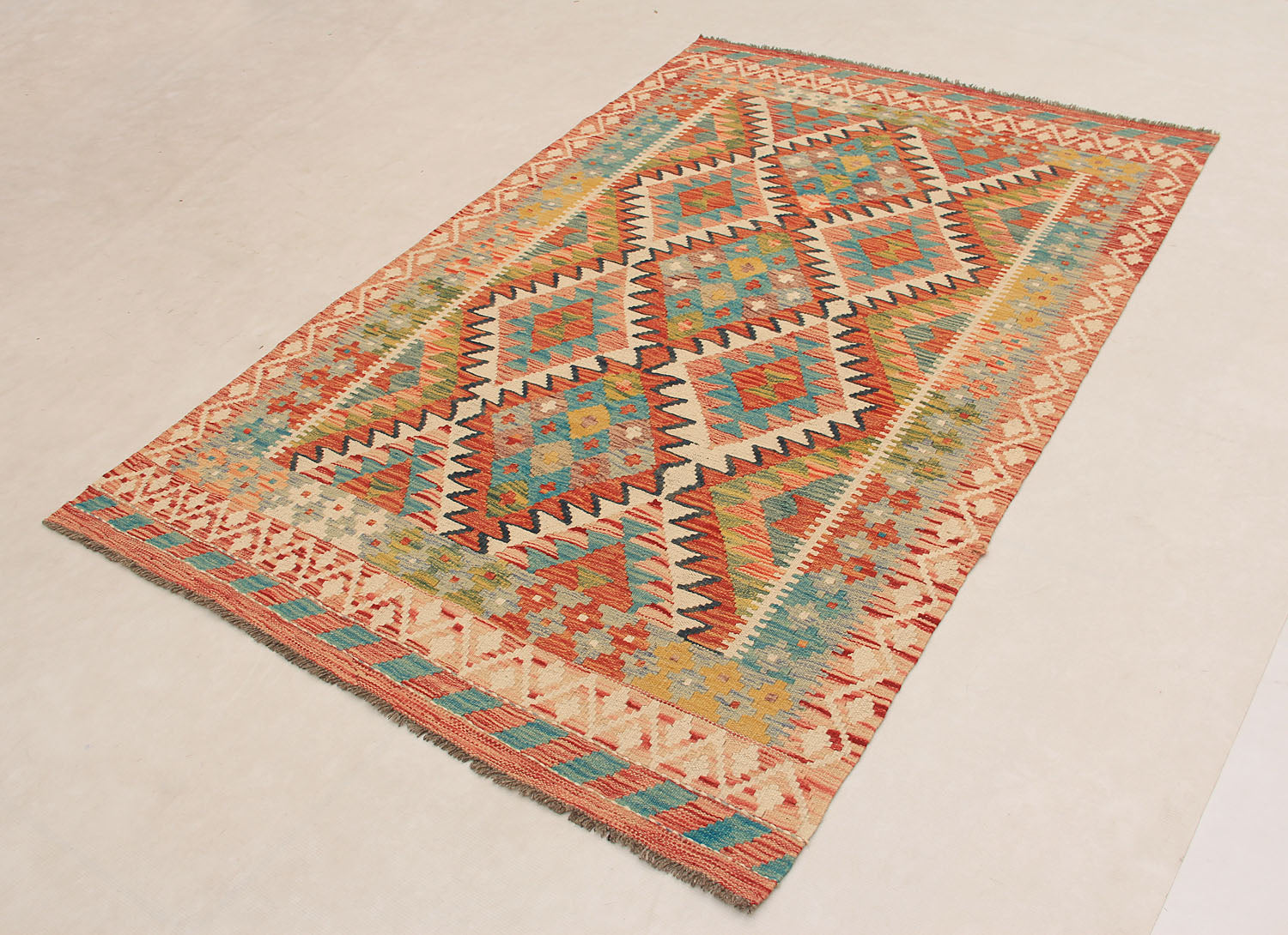 4' 6" x 6' 6  Ivory Handmade Pai Murgh Soumak Kilim Rug Rectangular