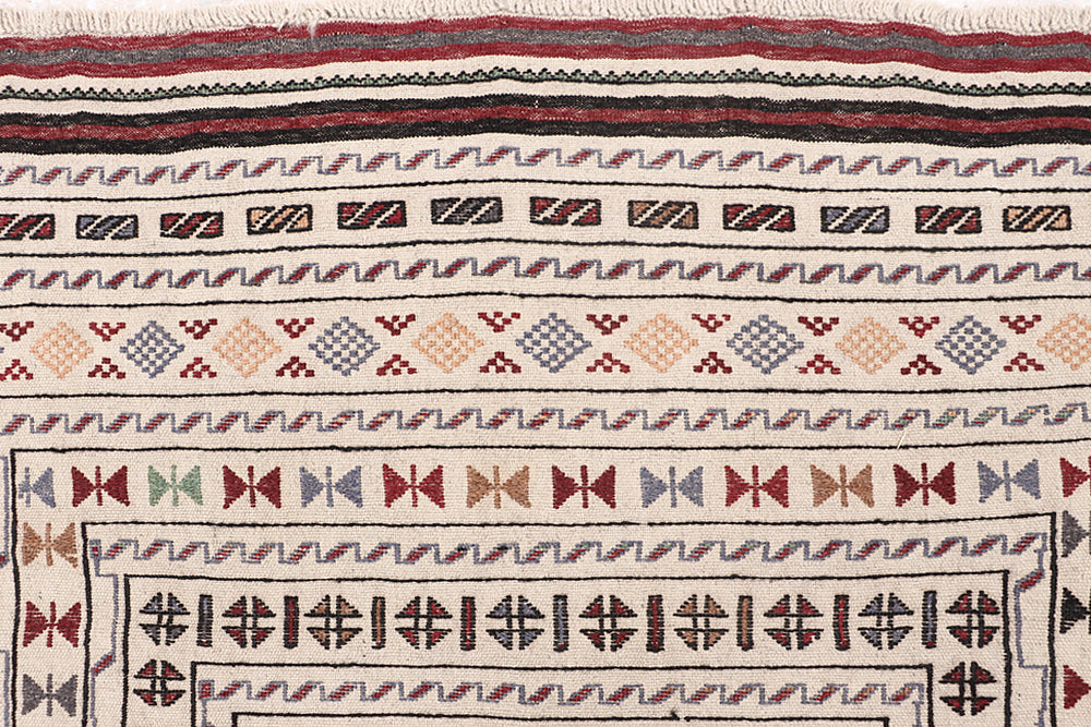 4' 6" x 6' 6  Ivory Handmade Pai Murgh Soumak Kilim Rug Rectangular