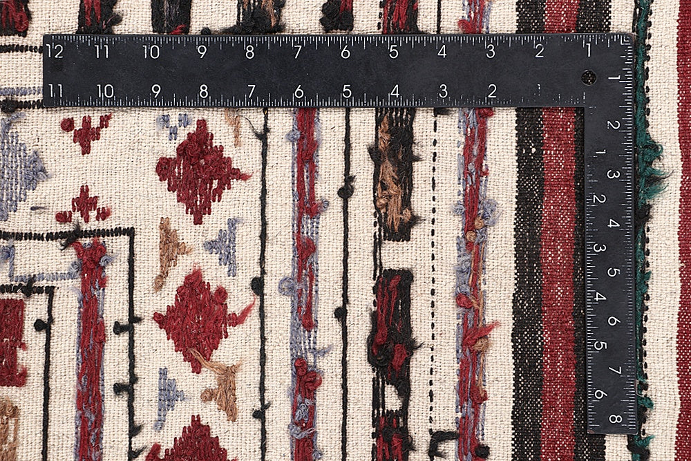 4' 6" x 6' 6  Ivory Handmade Pai Murgh Soumak Kilim Rug Rectangular