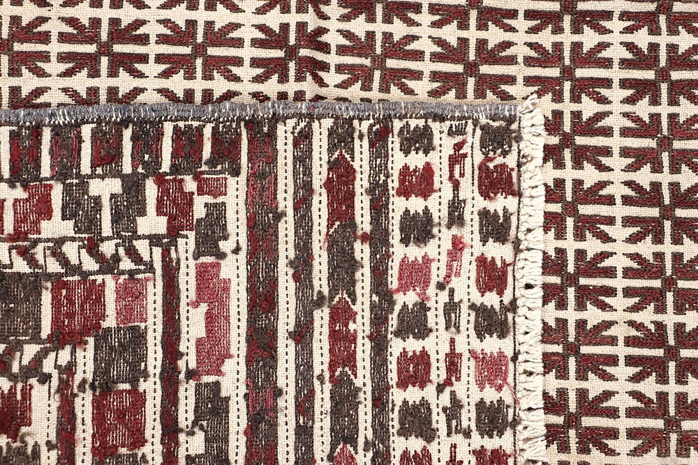 4' 6" x 6' 6  Ivory Handmade Pai Murgh Soumak Kilim Rug Rectangular