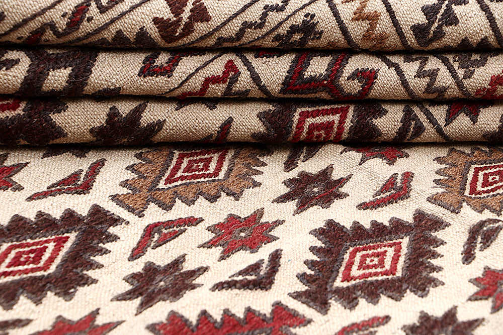 4' 6" x 6' 6  Ivory Handmade Pai Murgh Soumak Kilim Rug Rectangular