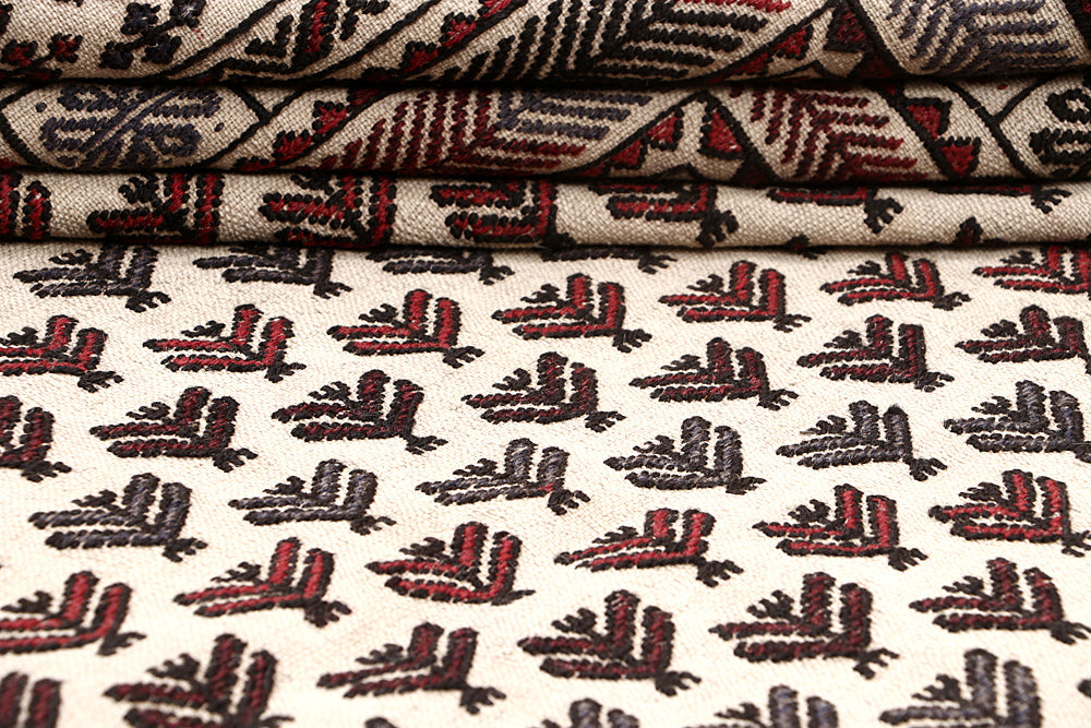 4' 6" x 6' 6  Ivory Handmade Pai Murgh Soumak Kilim Rug Rectangular