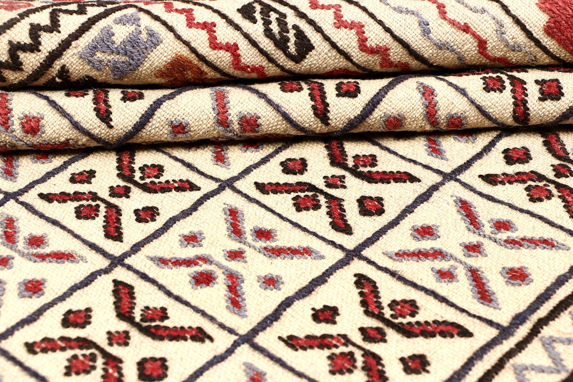 4' 6" x 6' 6  Ivory Handmade Pai Murgh Soumak Kilim Rug Rectangular