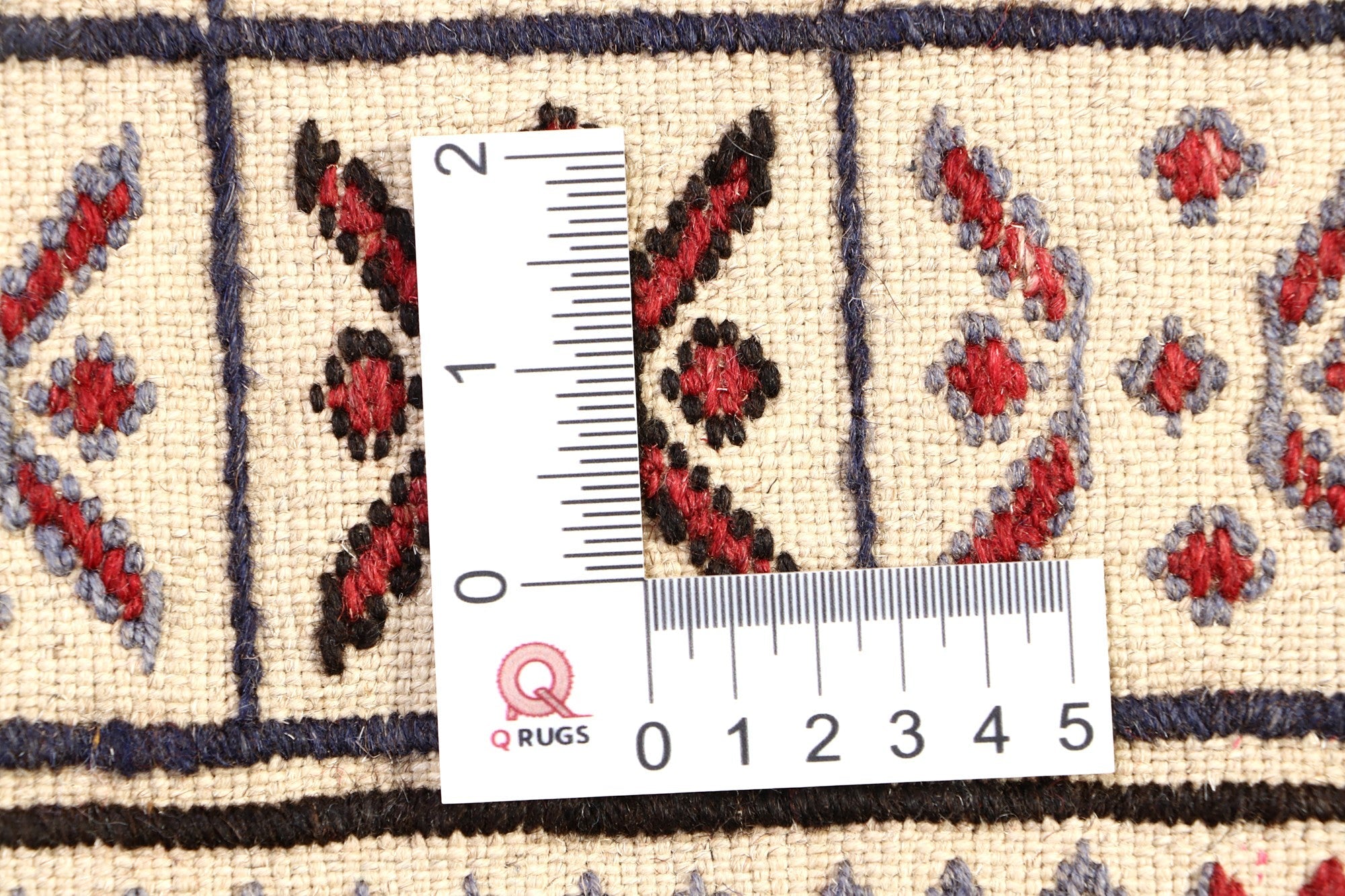 4' 6" x 6' 6  Ivory Handmade Pai Murgh Soumak Kilim Rug Rectangular