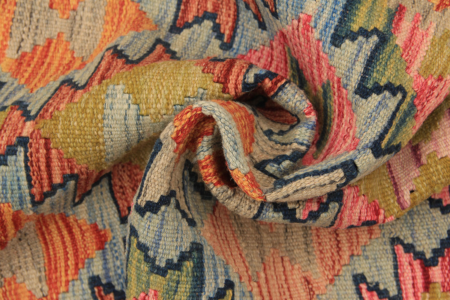 VEGGIE DYE KILIMS