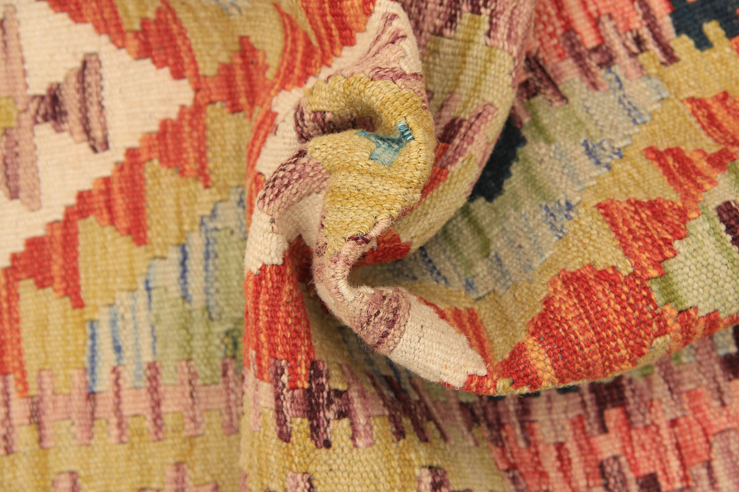 VEGGIE DYE KILIMS