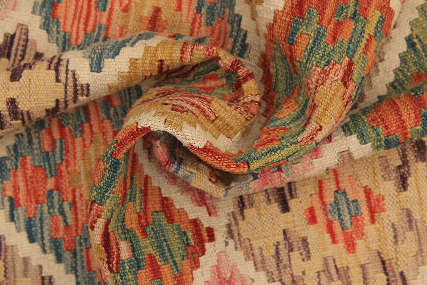 VEGGIE DYE KILIMS