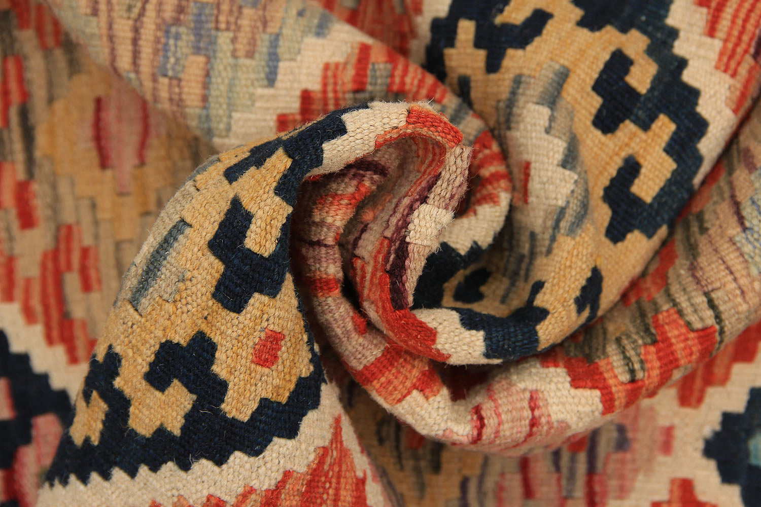 VEGGIE DYE KILIMS