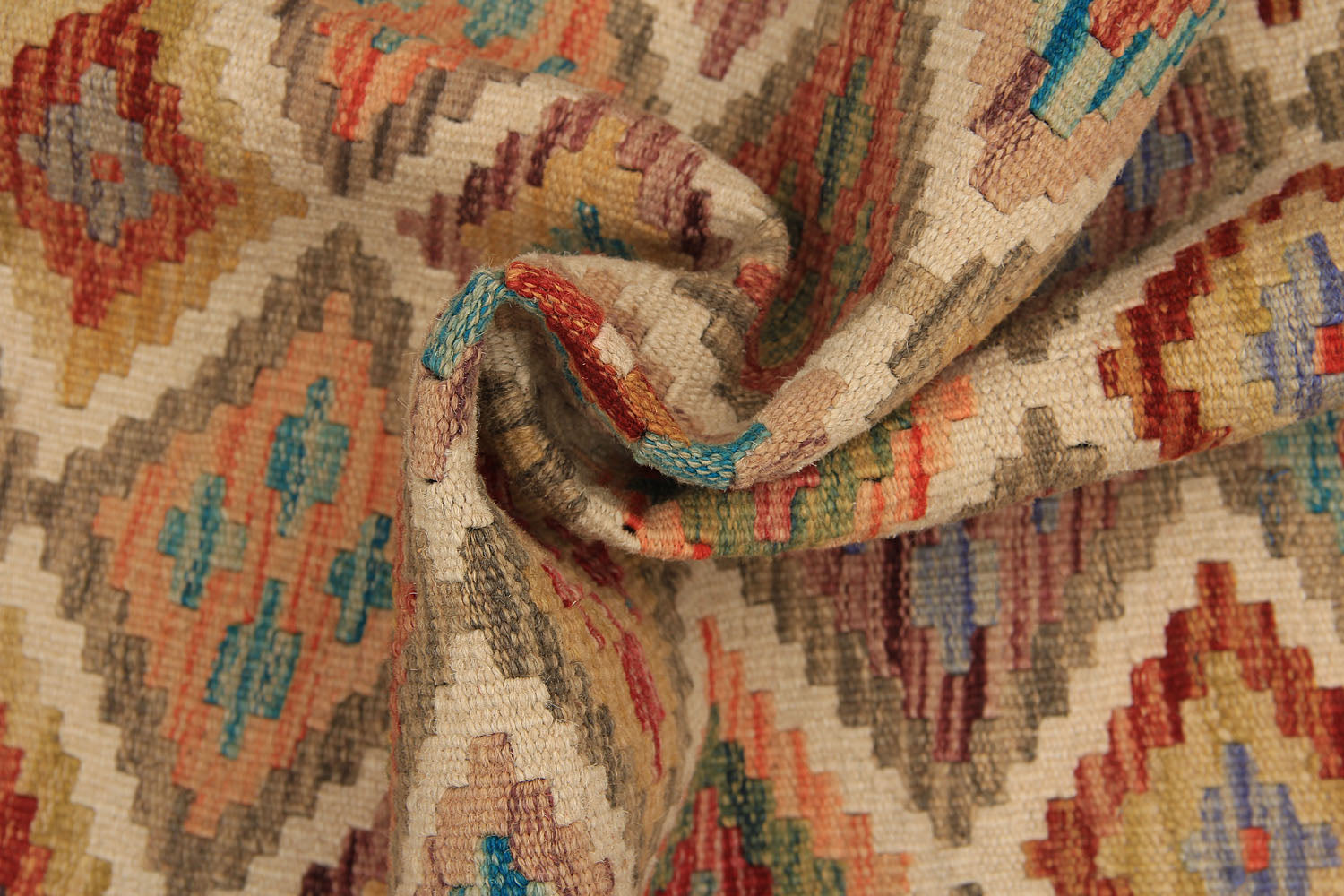 VEGGIE DYE KILIMS