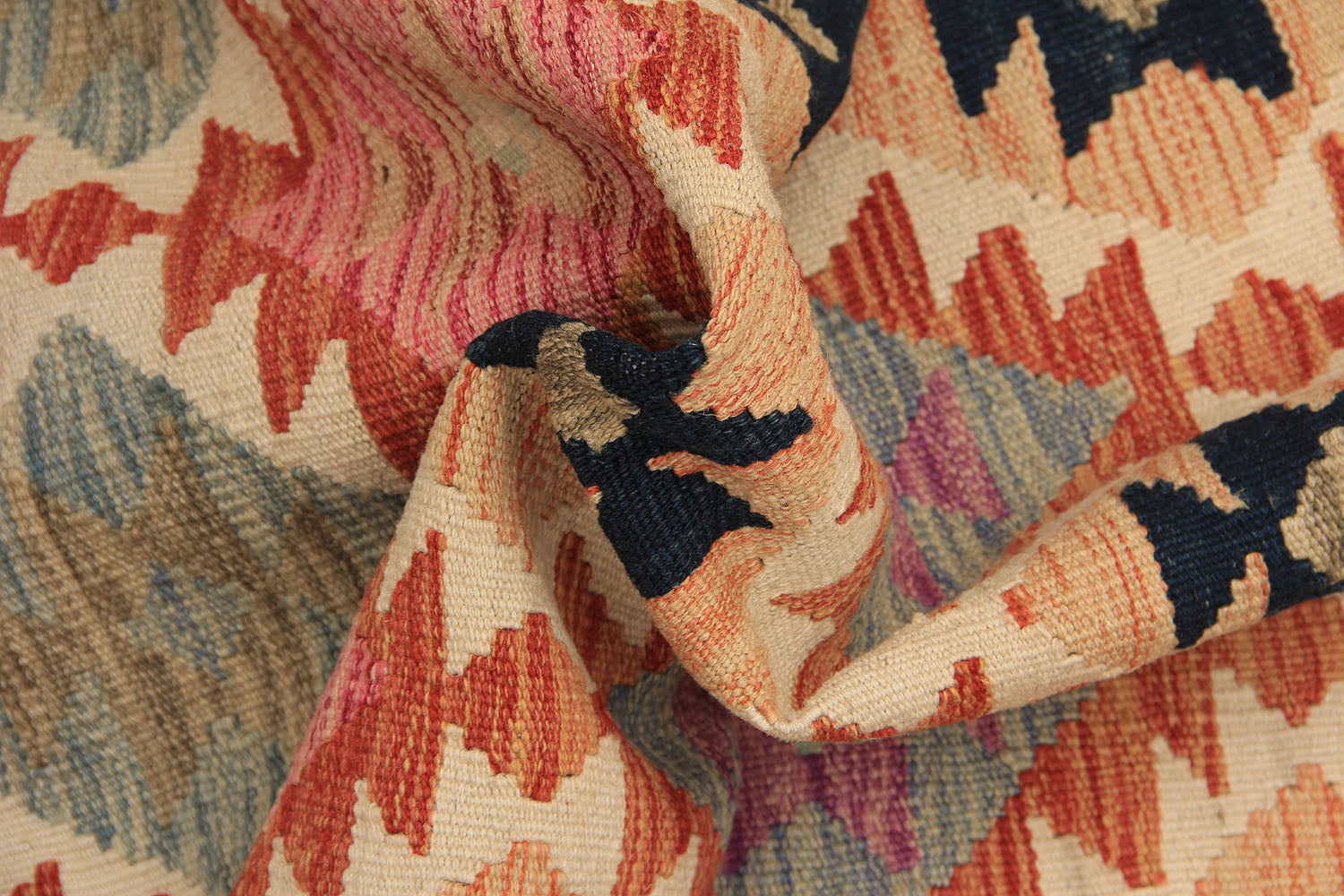 VEGGIE DYE KILIMS