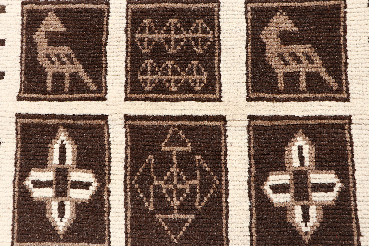 NATURAL TAIMANI CARPETS