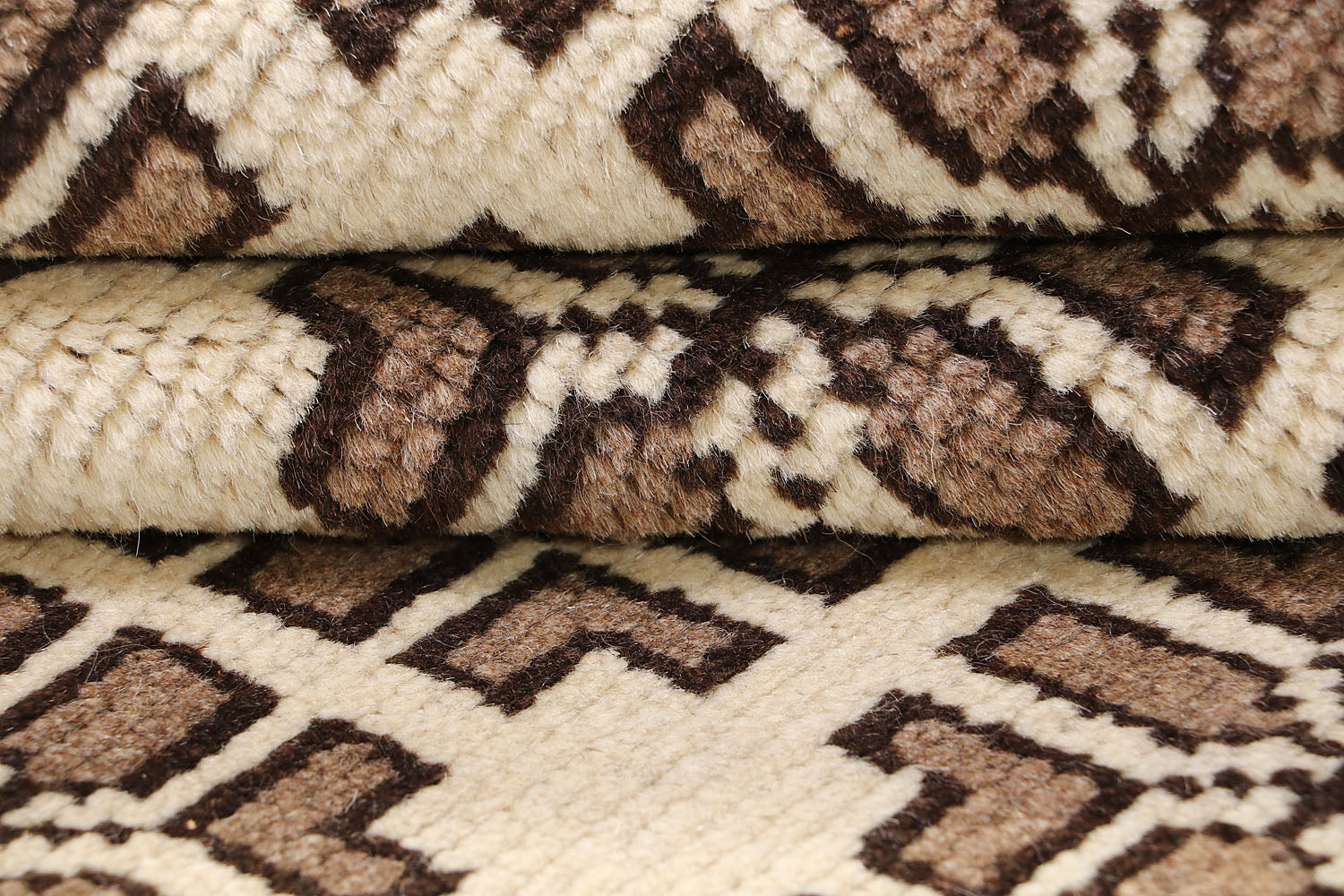 NATURAL TAIMANI CARPETS