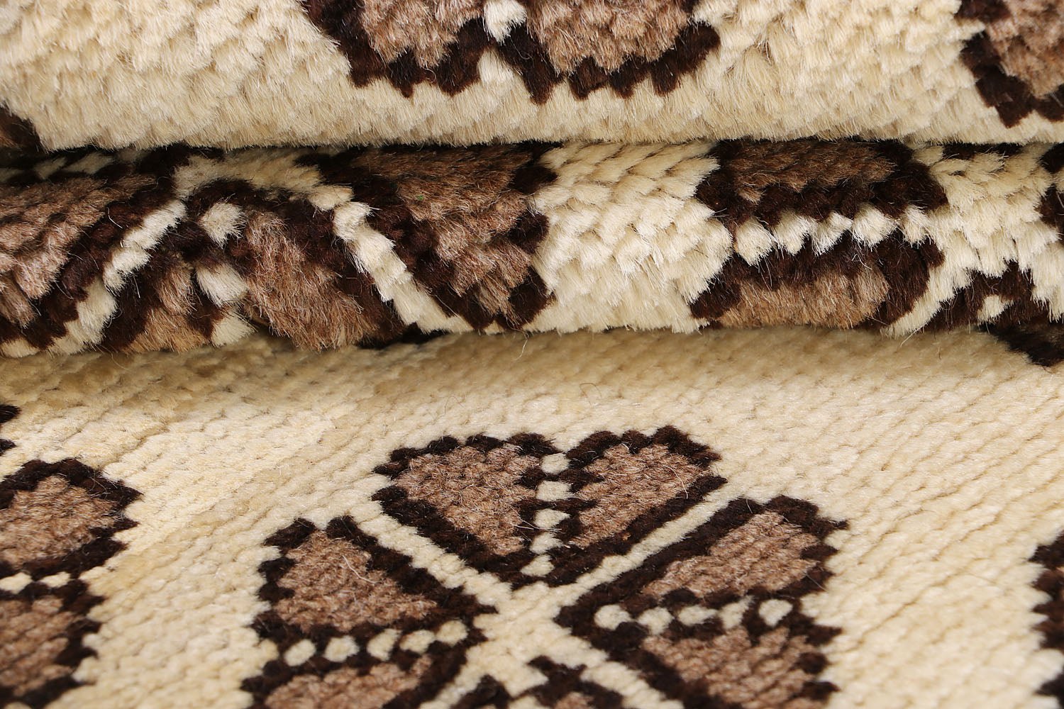 NATURAL TAIMANI CARPETS