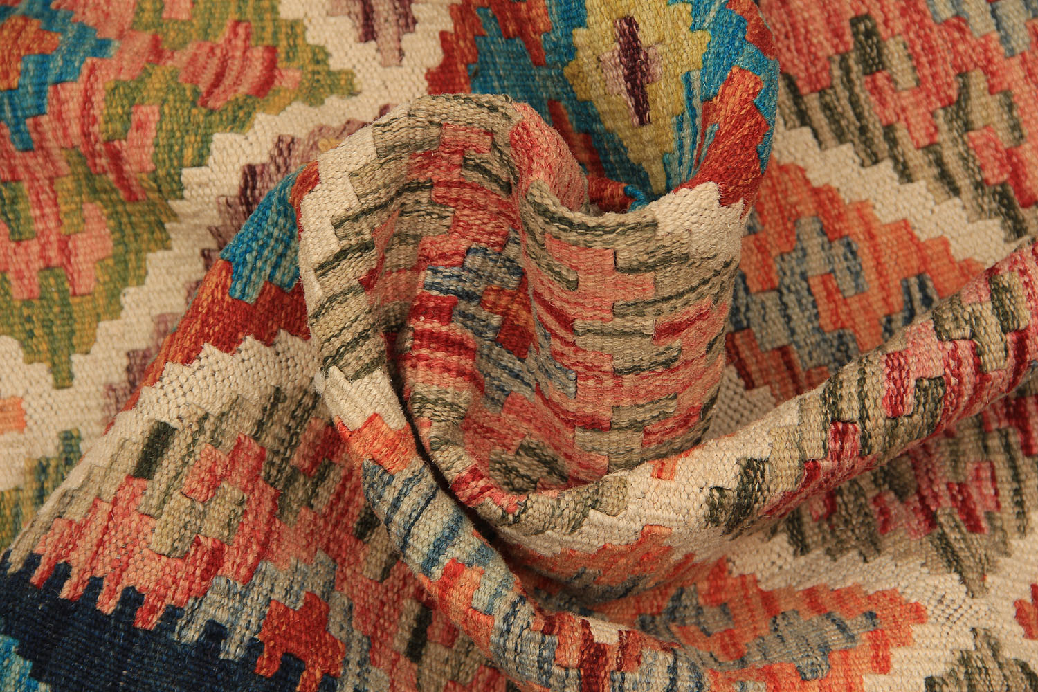 VEGGIE DYE KILIMS