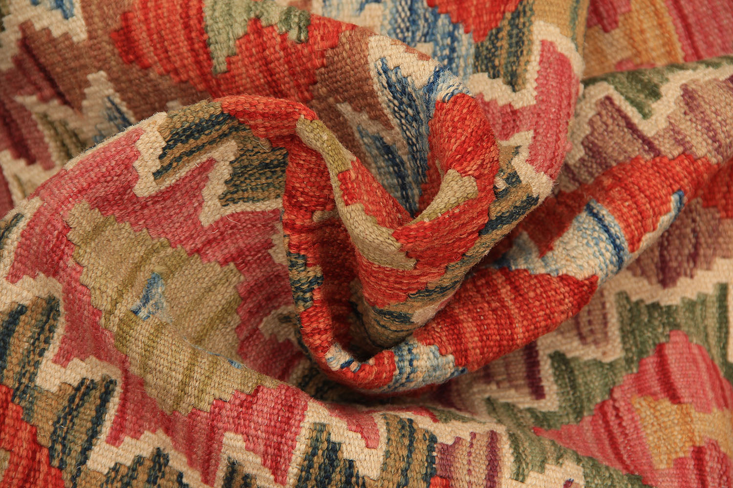 VEGGIE DYE KILIMS