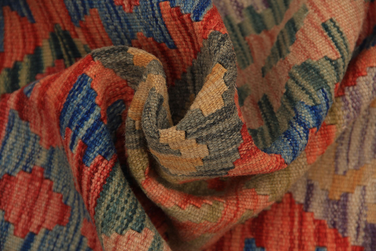 VEGGIE DYE KILIMS