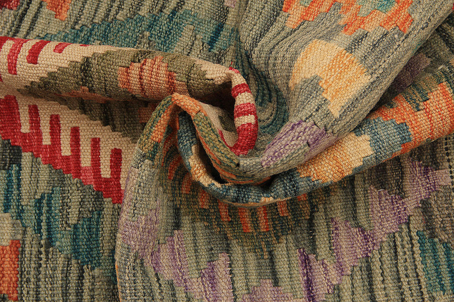 VEGGIE DYE KILIMS