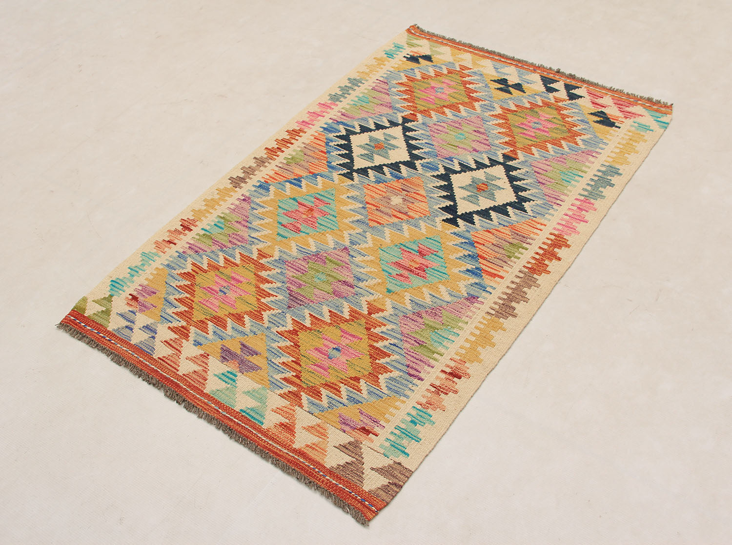 VEGGIE DYE KILIMS