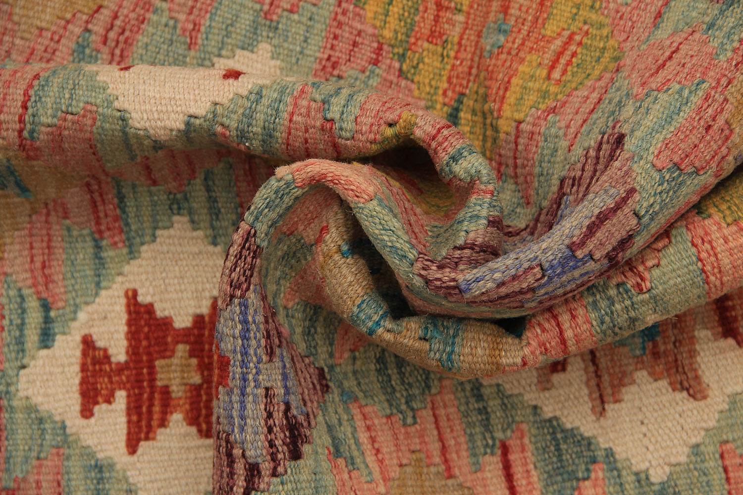 VEGGIE DYE KILIMS