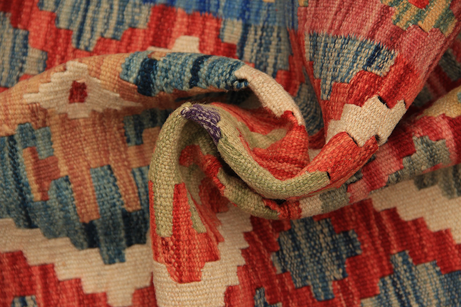 VEGGIE DYE KILIMS