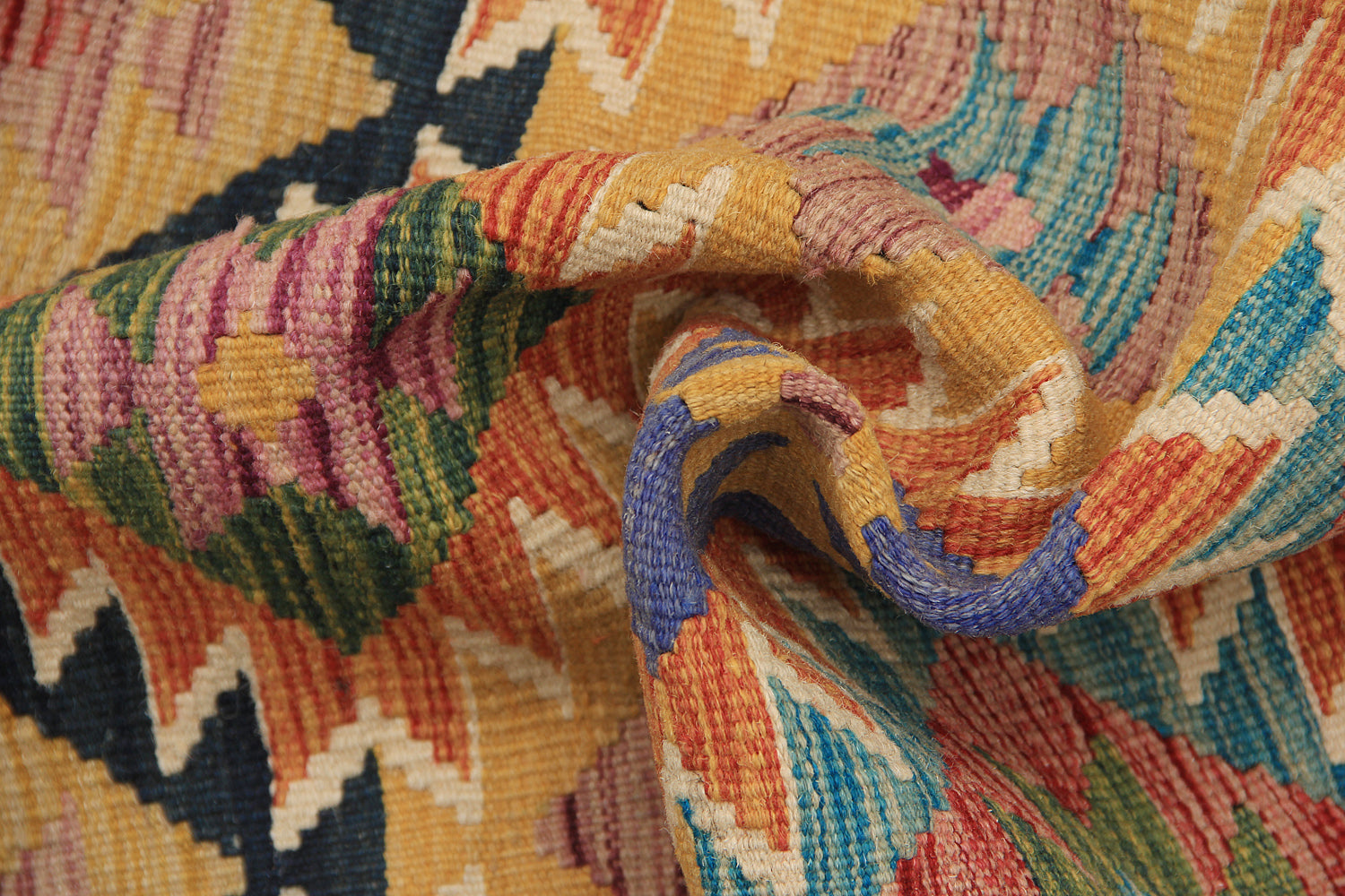 VEGGIE DYE KILIMS