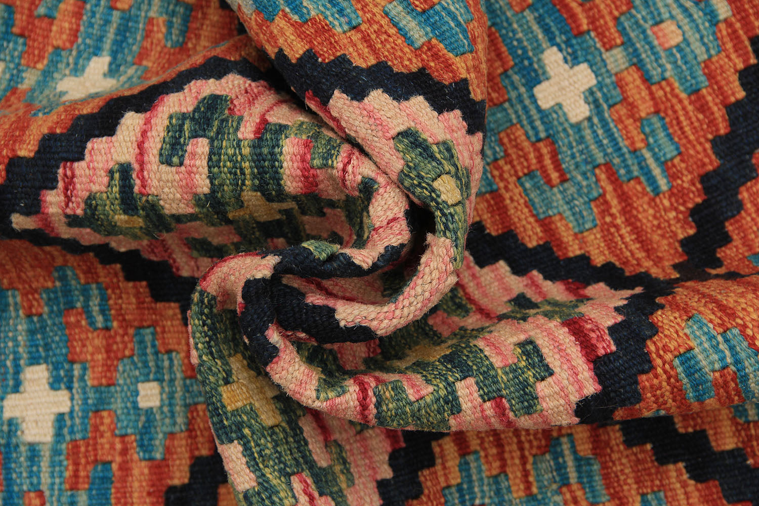 VEGGIE DYE KILIMS