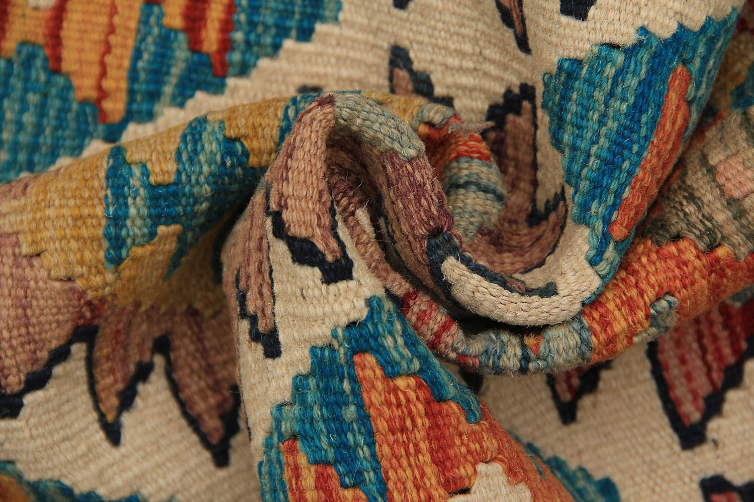 VEGGIE DYE KILIMS