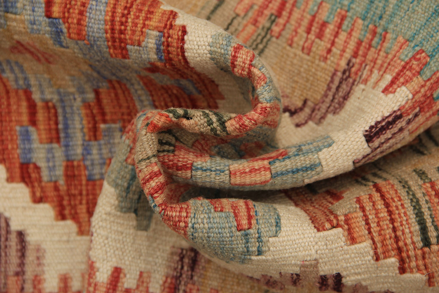 VEGGIE DYE KILIMS