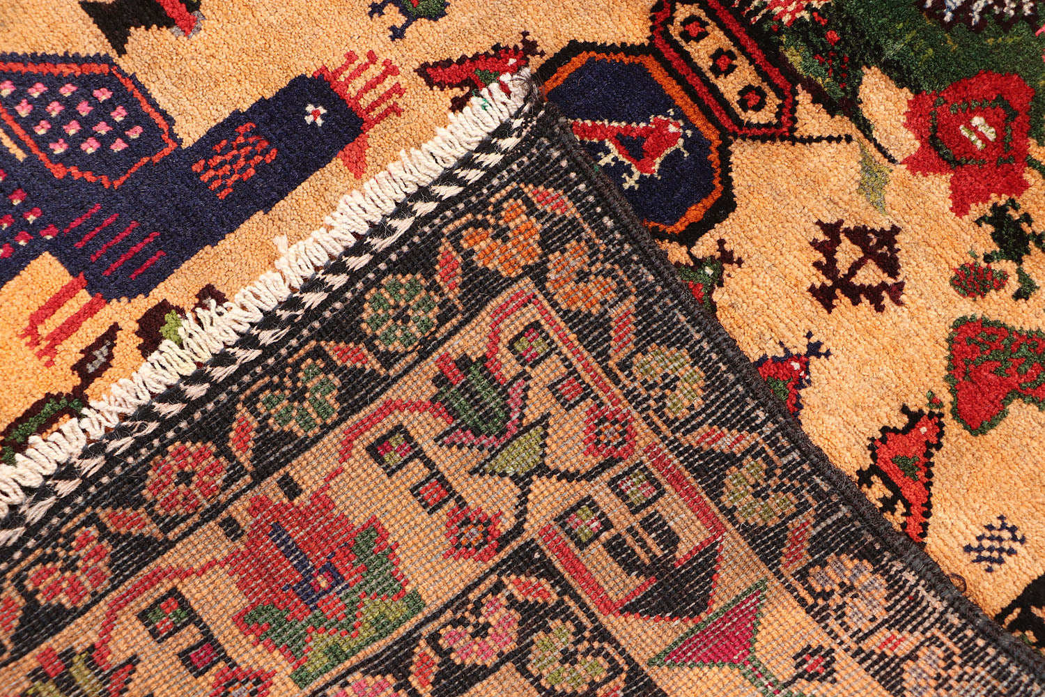 PICTORIAL RUGS